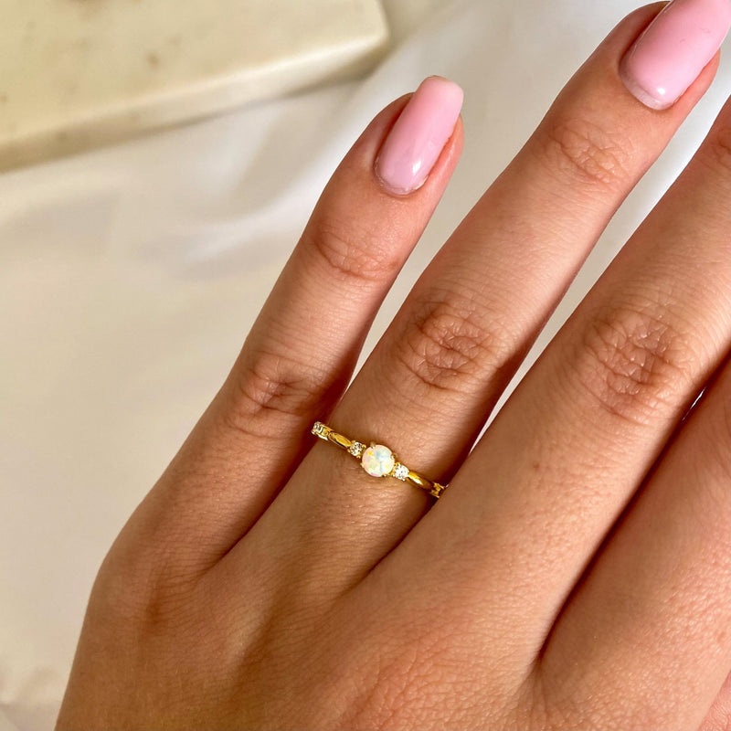 Shimmer Opal Ring - Leselles
